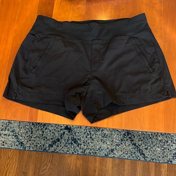 Athleta Trekkie north short - Picture 1 of 5